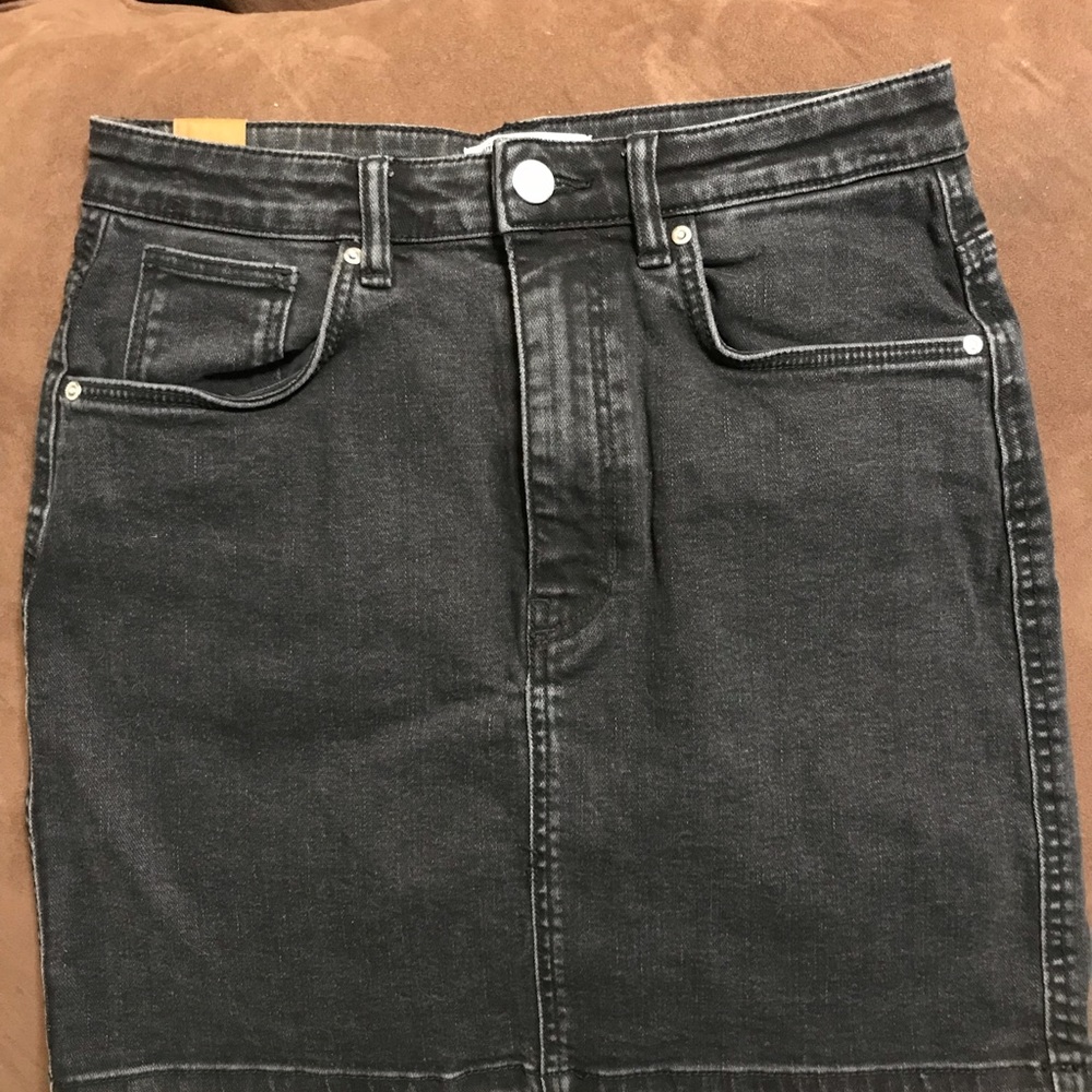 ZARA AUTHENTIC DENIM by trf BLACK SKIRT size small